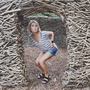 Meet your Posher, Jenny